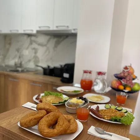 Nuhellari - Quiet Family Near Osumi Canyons Appartement Zhaban