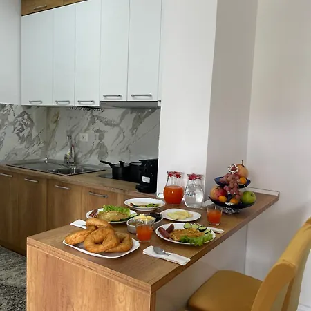 Appartement Guest House Nuhellari -Private House Breakfast Osum Canyon Corovode