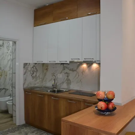 Guest House Nuhellari -Private House Breakfast Osum Canyon Corovode Appartement Zhaban