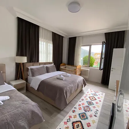 Guest House Nuhellari -Private House Breakfast Osum Canyon Corovode *