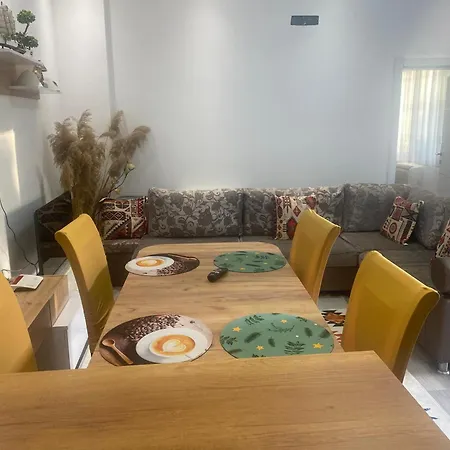Guest House Nuhellari -Private House Breakfast Osum Canyon Corovode Appartement Zhaban