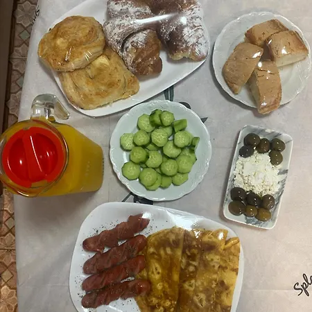 Guest House Nuhellari -Private House Breakfast Osum Canyon Corovode