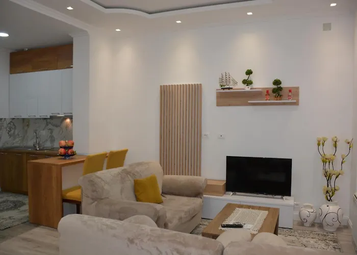 公寓 Nuhellari - Quiet Family Near Osumi Canyons *